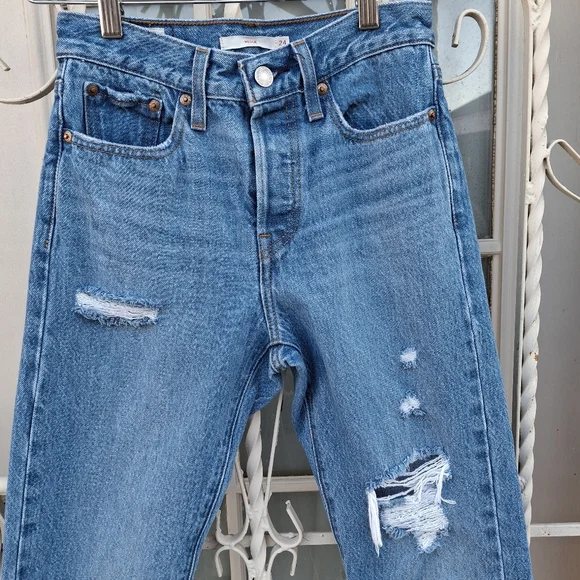 Levi's Wedgie Blue Denim Straight Tapered Leg Distressed Jeans Women Size 24 - Picture 4 of 16